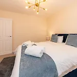 2 Bedroom Flat Free Parking