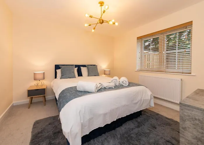 2 Bedroom Flat Free Parking